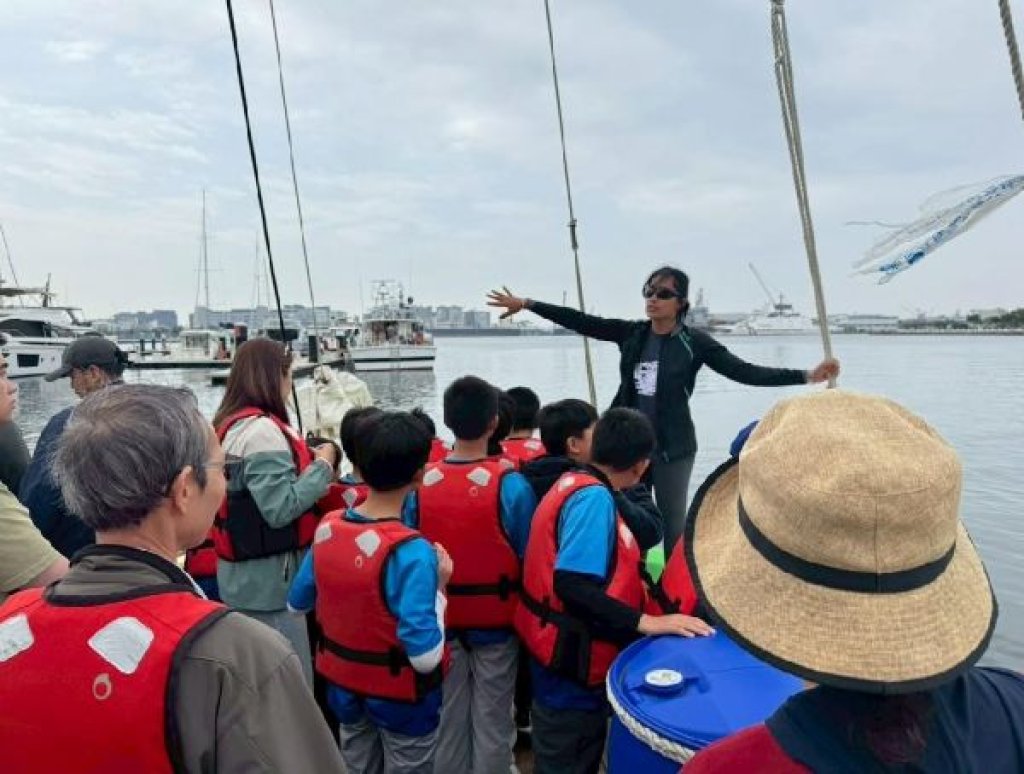 海委會舉辦6場次「無私分享號」海洋文化推廣活動  學生登船體驗航海生活 聆聽船員訴說家鄉島嶼故事