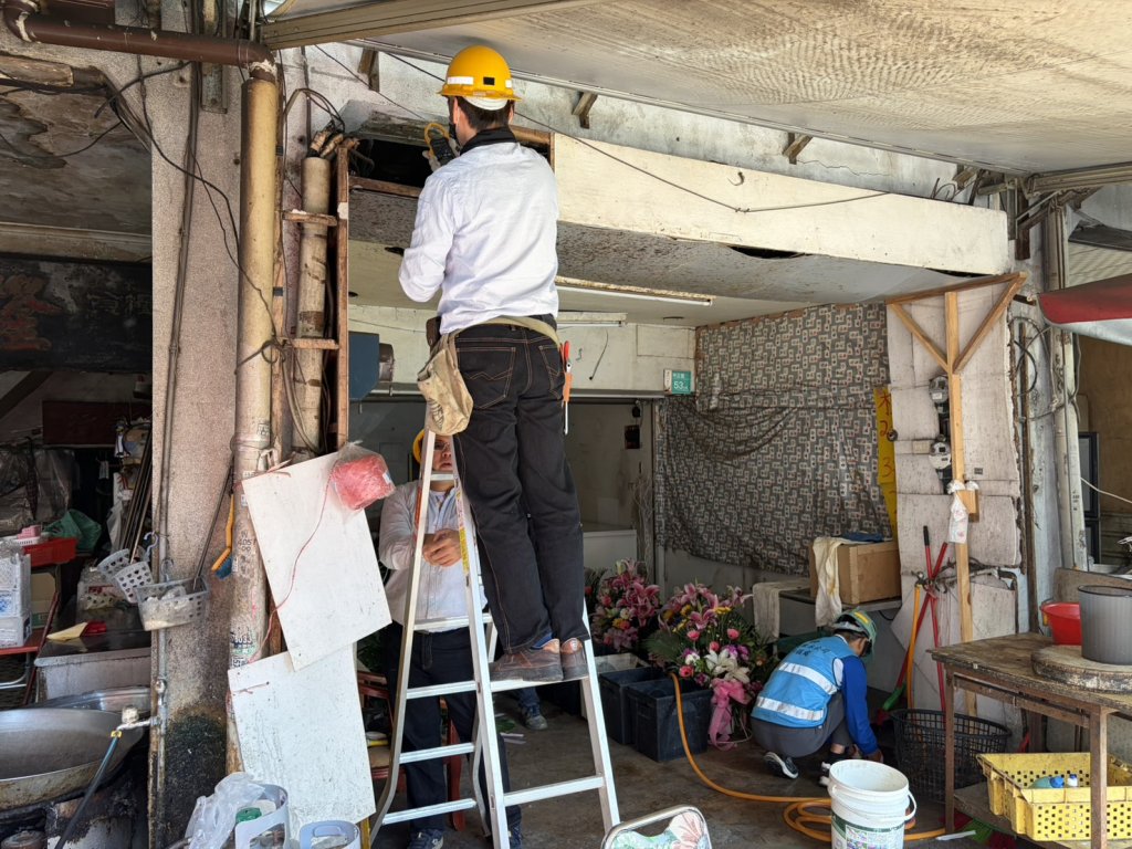 法院執行麻豆市四公有零售市場斷水斷電作業 過程平和無抗爭