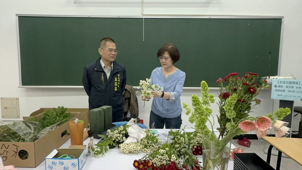 南市勞工局曾文園區勞工學苑多元課程登場 烘焙與花藝體驗美好生活
