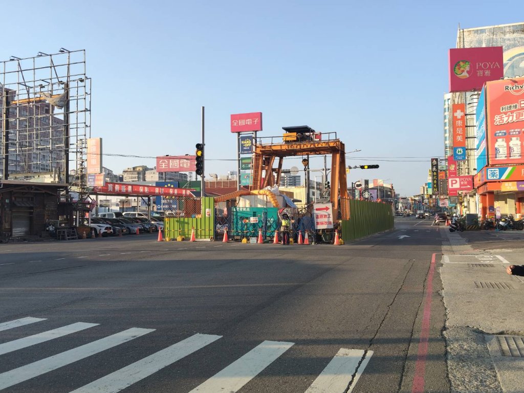 黃偉哲指示強化防洪量能 永康中華路CF幹線第三期克服管線障礙加速推進工程