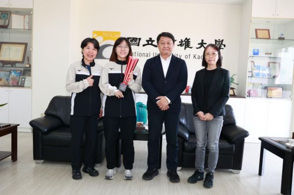 高雄大學碩士生田曉雯  新加坡桌球大滿貫帕拉女單直落三奪冠