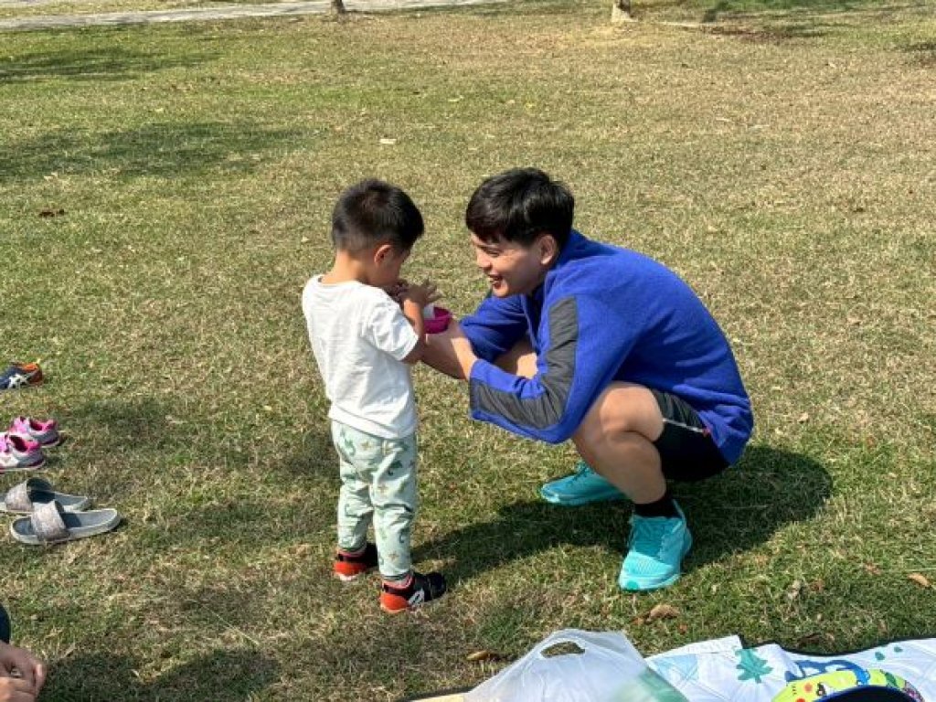 彩虹泡泡闖關趣味多　親子互動共創歡樂時光