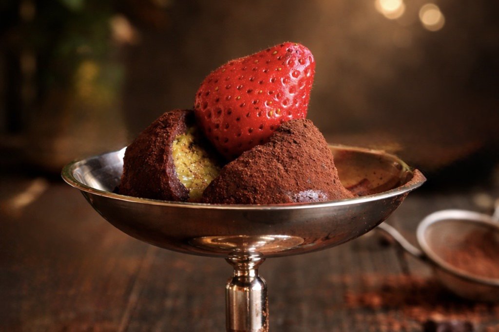 「杜拜巧克力系列」甜點風潮 台南遠東香格里拉飯店「品香坊」一次呈現雙重口感體驗