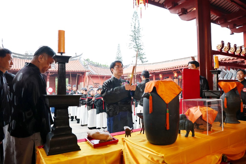 春祭大成至聖先師孔子釋奠典禮今登場 黃偉哲率各界依古禮展現文化底蘊