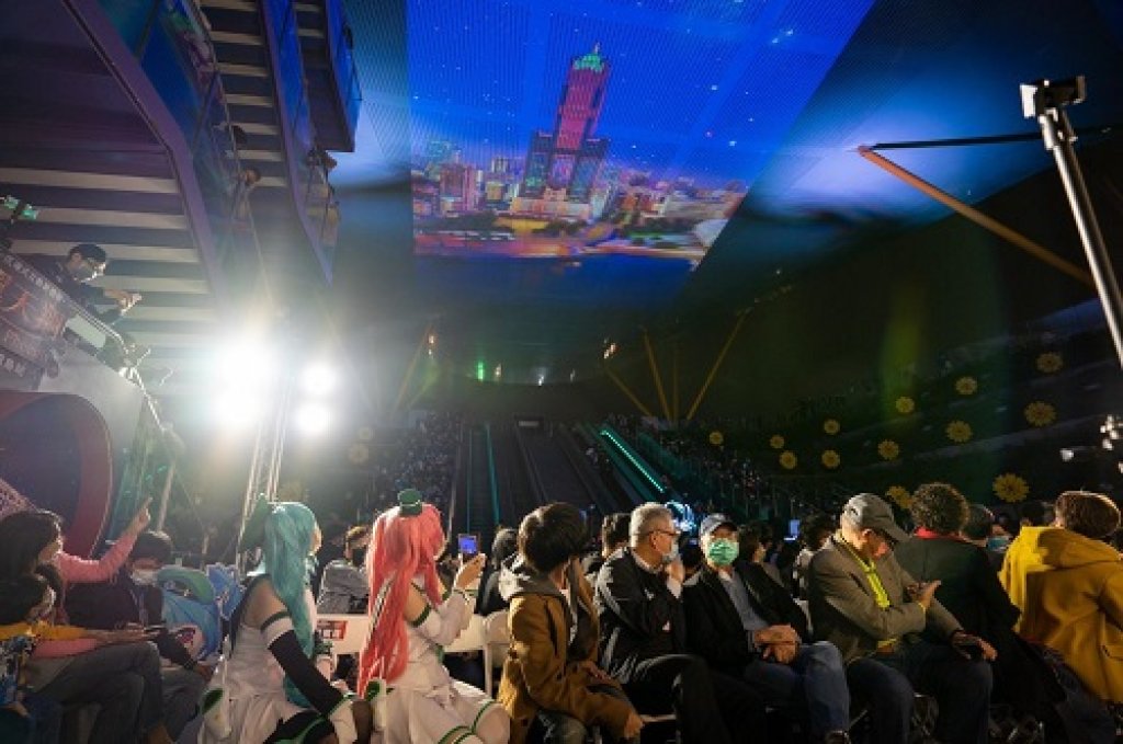 高捷「鳳翼天翔」大型藝術光影秀 勇奪美國Spark Design Awards星火國際設計大獎