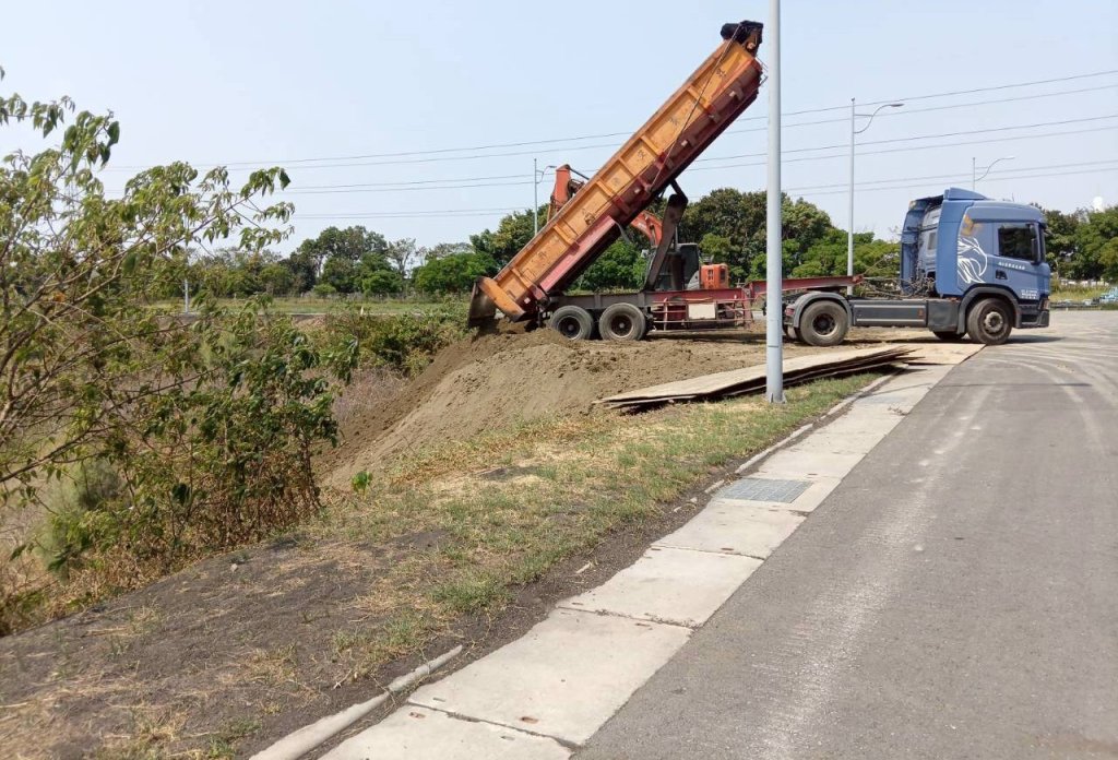 黃偉哲推動「土方交換」神調度 水利局完美解決六塊寮治水工程難題