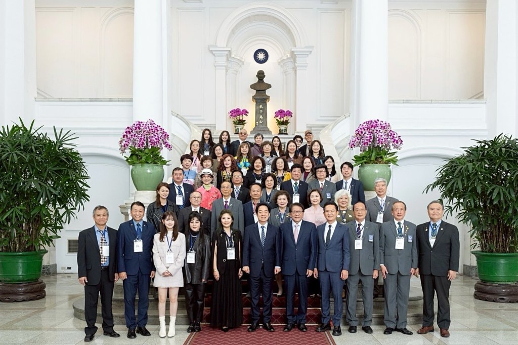 外交協會台南市會參訪總統府並展現民間外交成果　庭庭任親善大使成亮點
