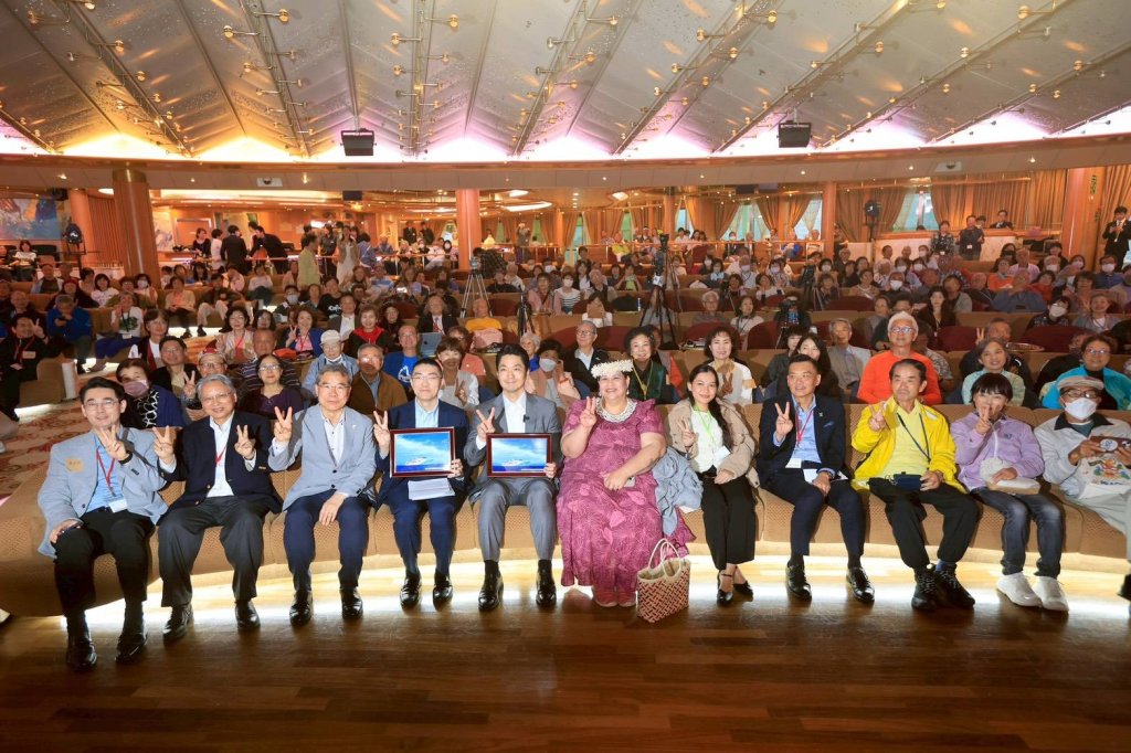 和平船上的城市對話　從基隆港航向世界  蔣萬安登太平洋世界號　以安全、經濟與民主勾勒臺北未來