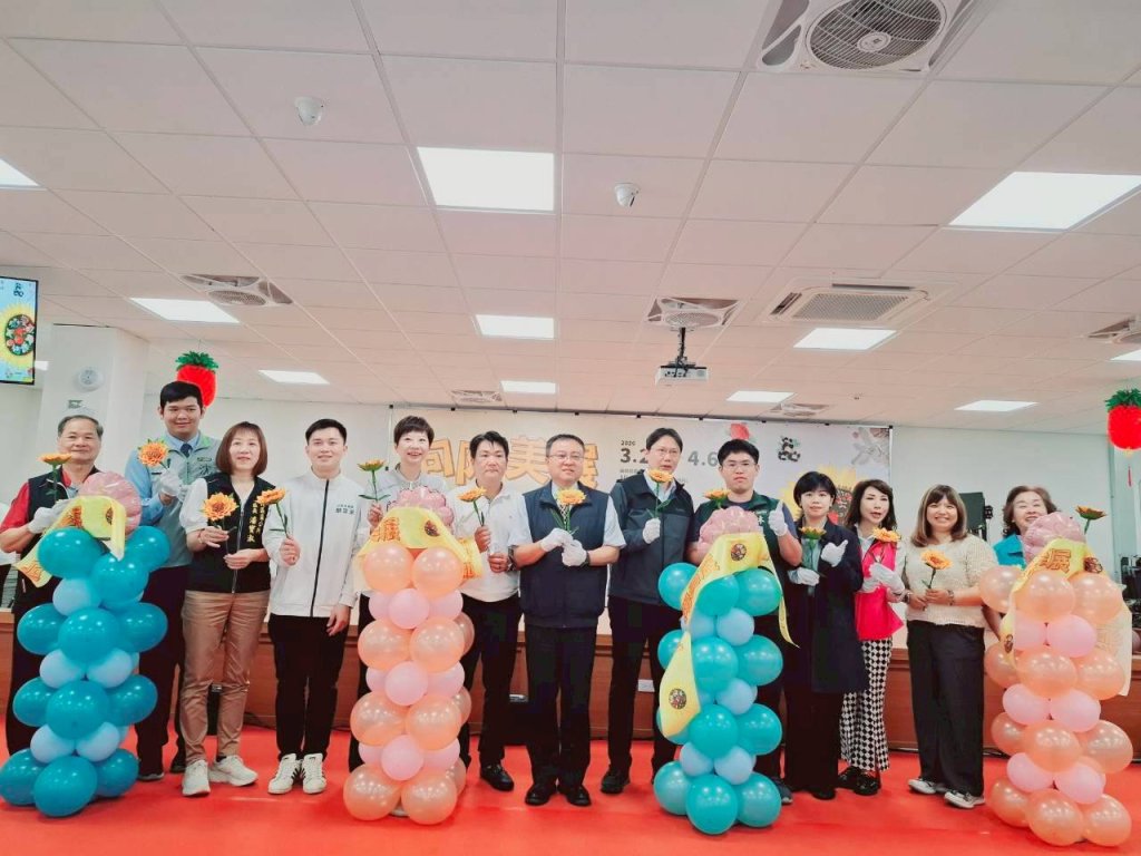 立人國小、民德國中美術藝才班「向陽美展」盛大開幕 