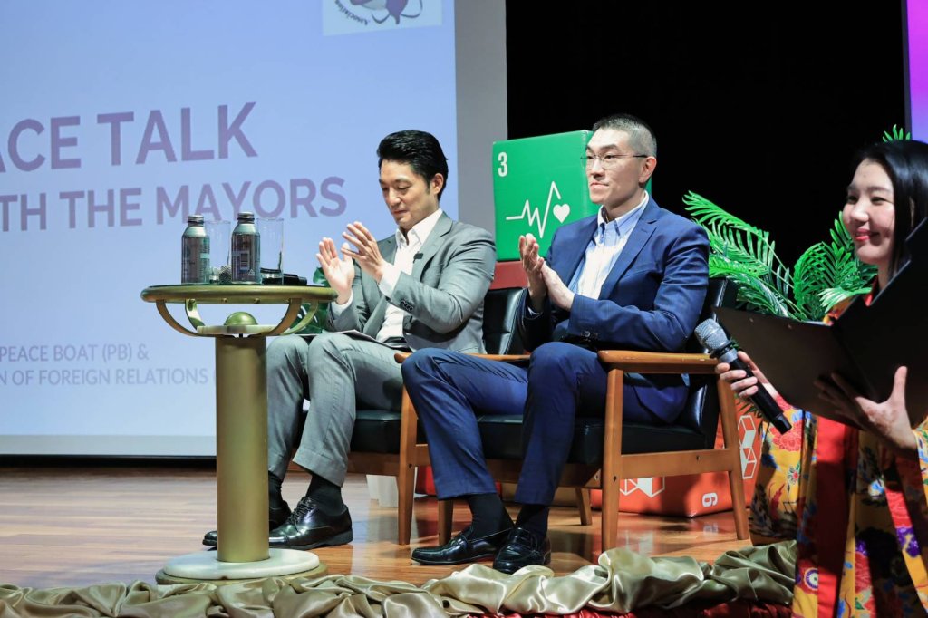 和平船抵基隆　港灣再啟世界對話  雙北市長謝國樑、蔣萬安登船座談　以城市治理回應和平與永續