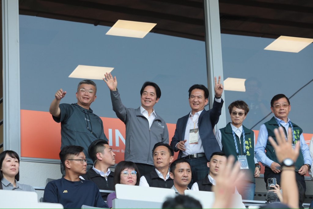 中職首戰亞太成棒主球場 統一獅48場主場賽事 大咖獅迷賴總統到場加油