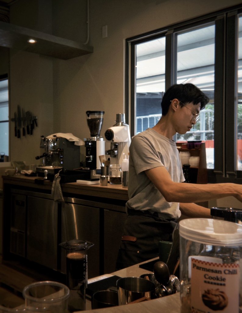 崑山科大培育世界級咖啡職人 憑實力橫跨創業與代言 開創金牌職涯