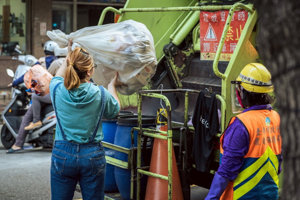 清明連假 台南市環保局垃圾車正常清運