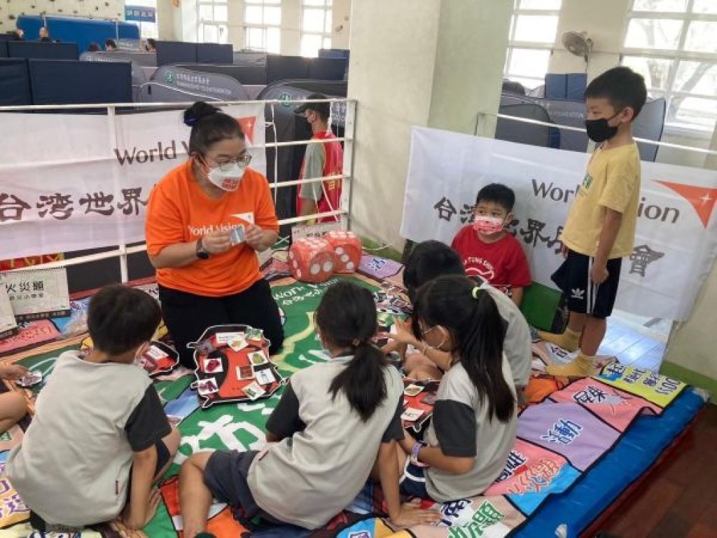 用愛守護弱勢孩子21年　展望會社工獲衛福部資深敬業獎  