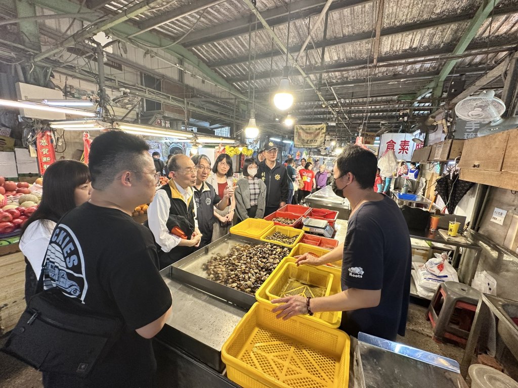 檢調聯手稽查苗栗黃昏市場——防止塑膠袋囤積哄抬