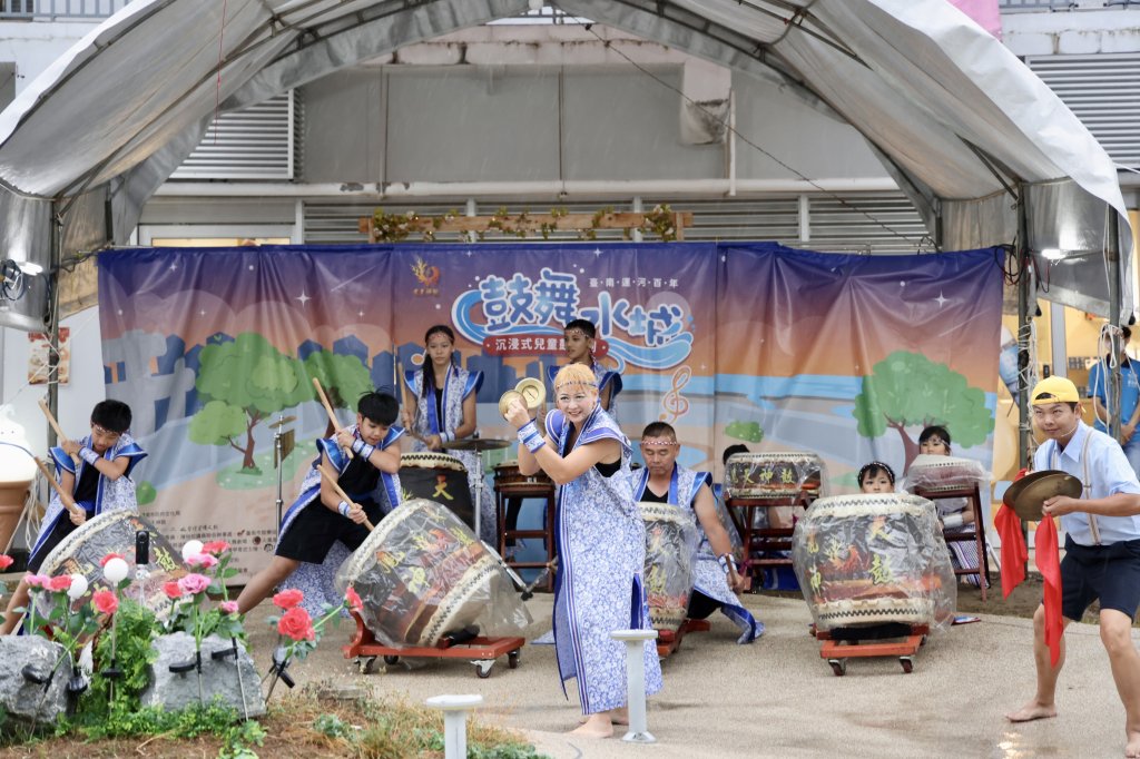 全台首創水域沉浸式兒童鼓樂劇重現台南運河百年歷史 