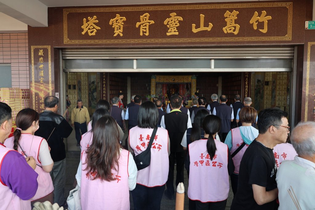 甲慈濟宮附設竹篙山靈骨寶塔 清明連假回鄉祭祖民眾突破6萬人次