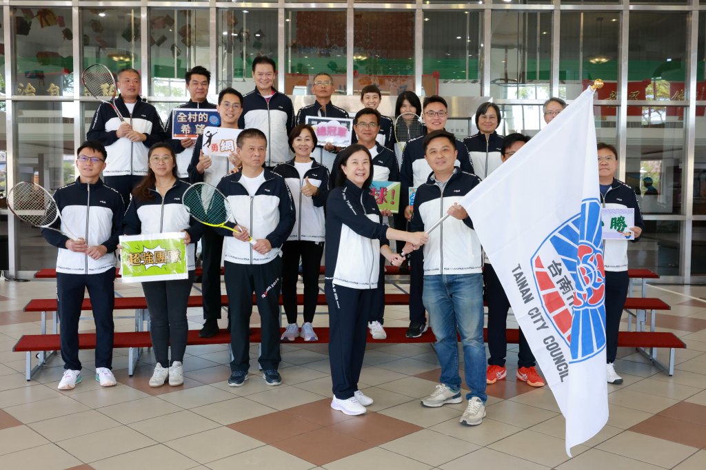 全國議長盃網球賽屏東開打 議長邱莉莉授旗挑戰四連霸