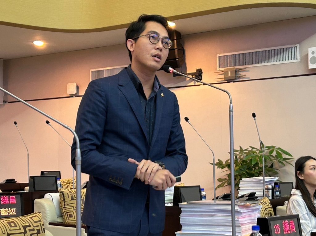 中油輪突破美封鎖 李宗霖：中美「海峽秩序」碰撞對台灣安全的警示