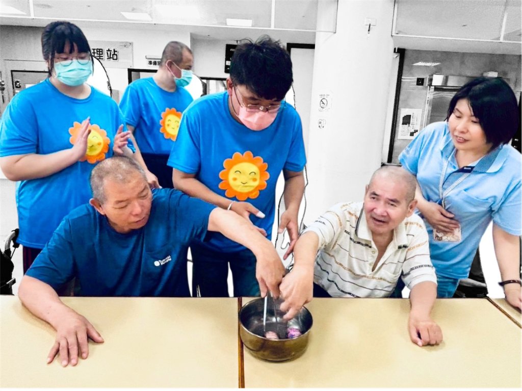 復活節「蛋」願有您！ 樂活集團推動青銀共融交流活動