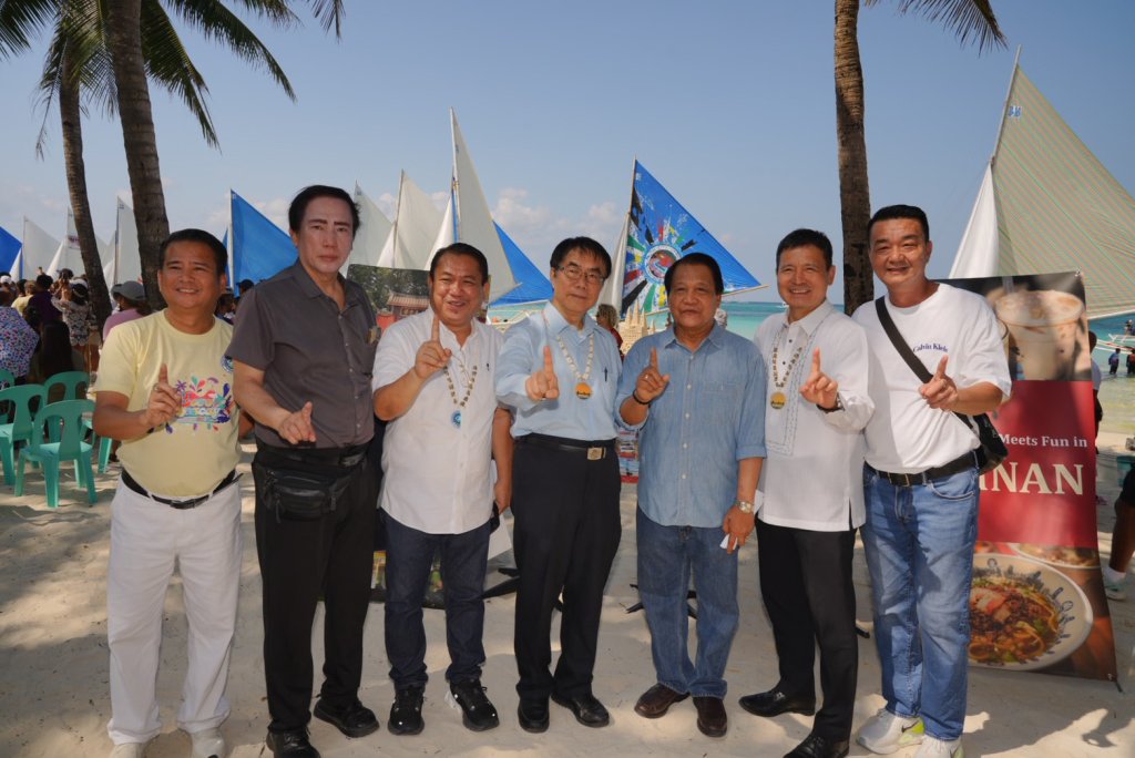 城市外交拚亮點！黃偉哲訪阿克蘭賀70週年省慶 長灘島成功打響「下一站台南」