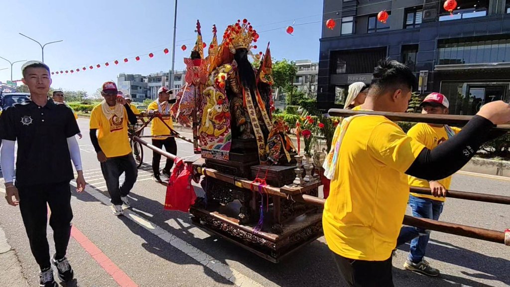 安平城隍廟參與2天神轎遶境活動  全程「不落地」全以人力抬轎
