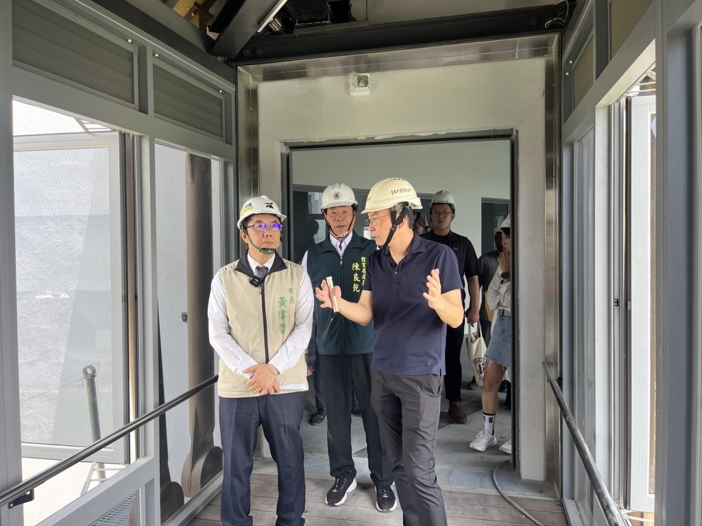 安南全民運動館進度超前8%！黃市長視察指示：品質與進度並進