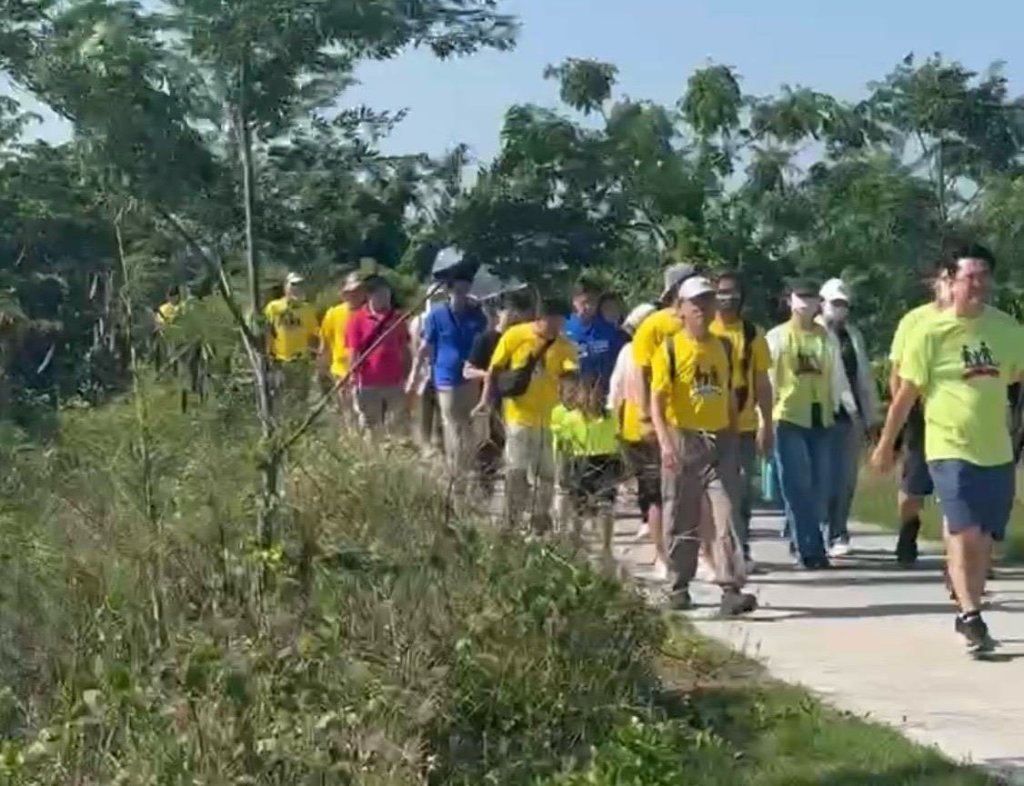 鳳凰城青商會辦理公益健走活動 吸引眾多民眾熱情參與