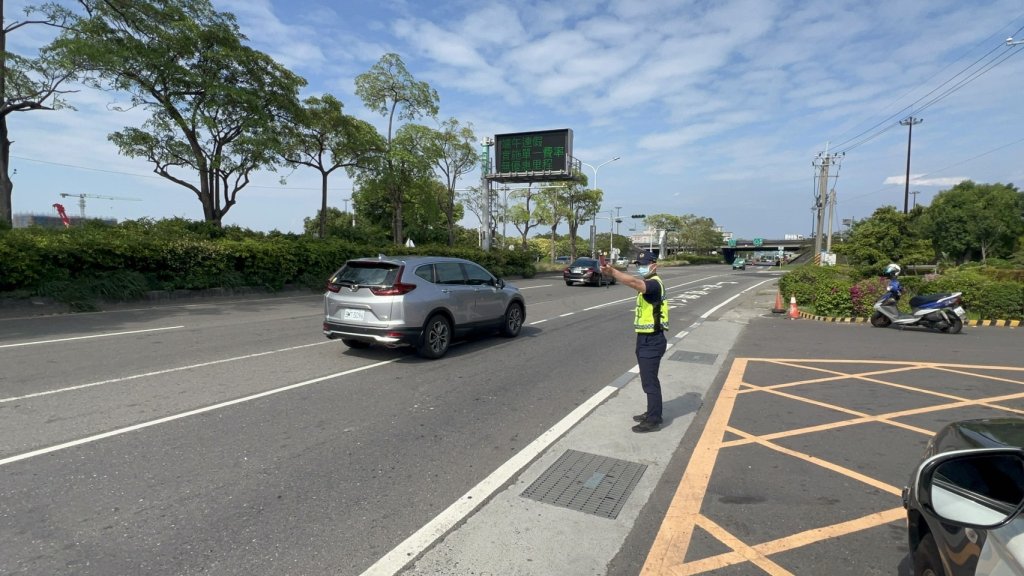 勞動節連假將有車潮 南警規劃交通疏導措施 維護交通順暢