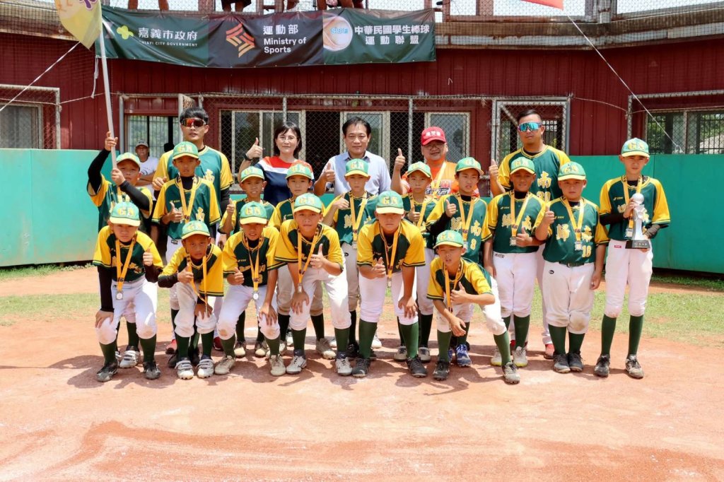 臺南少棒再傳捷報 歸南國小勇奪114學年度國小棒球運動聯賽 軟式組殿軍