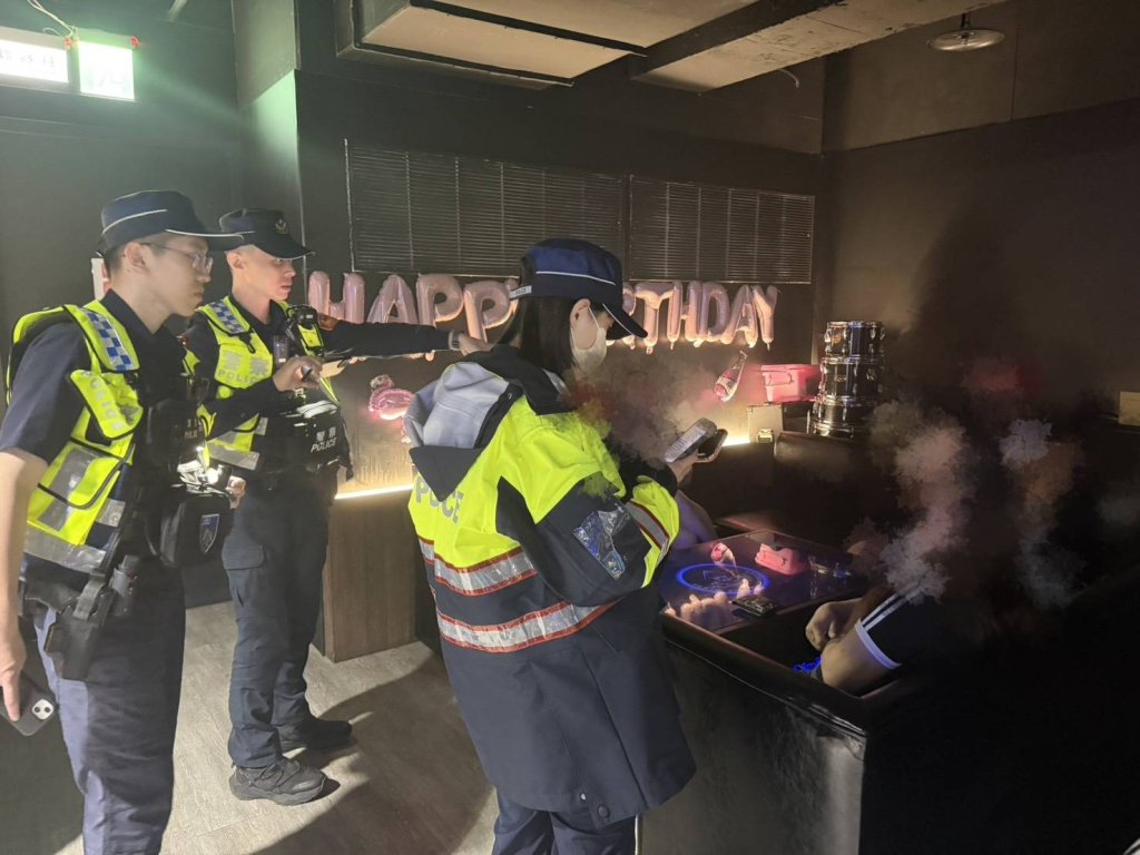 五一連假雷霆除暴！桃園警掃蕩移工舞廳、KTV　圍捕詐團取簿手到案
