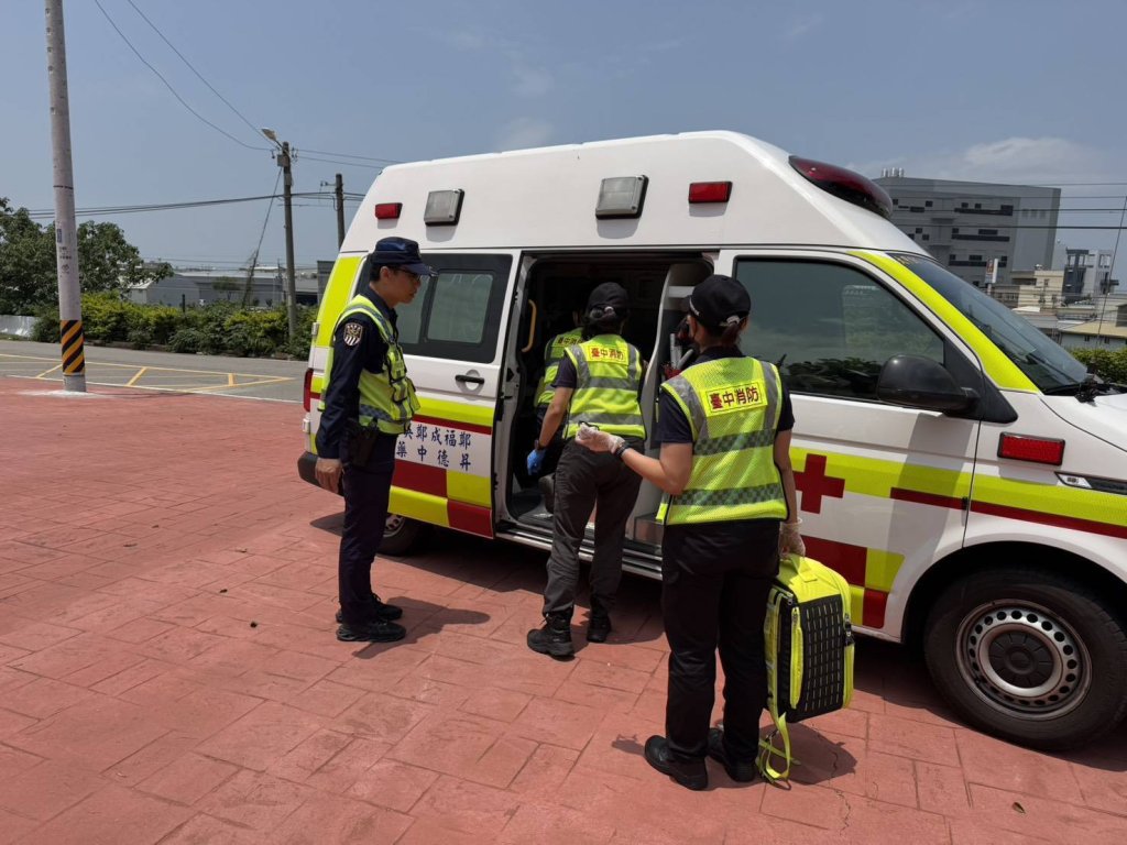 鐵警迅速處置　成功攔阻企圖輕生民眾