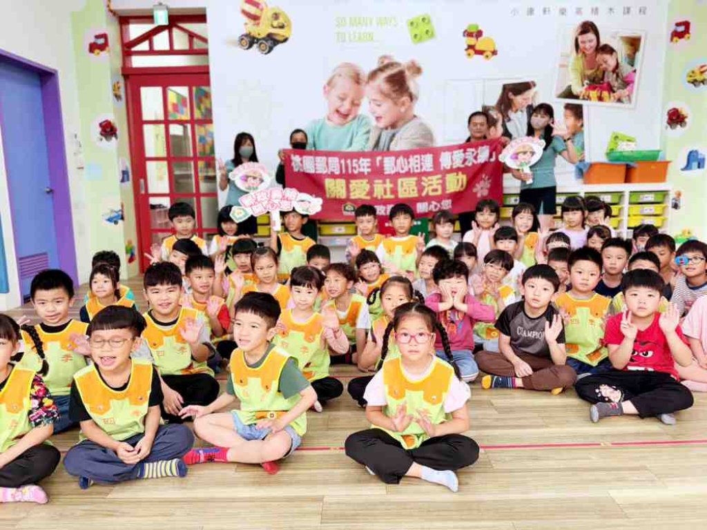  母親節感受手寫傳情的溫度與樂趣　桃園郵局攜手四季幼兒園書寫明信片體驗郵政傳遞幸福與祝福