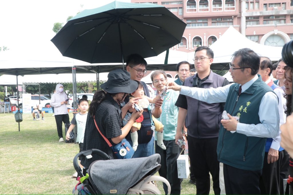 南市國際家庭日曾文市政願景園區登場 黃偉哲提前獻上母親節祝福