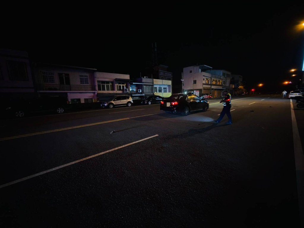 自小客車與行人碰撞　苗警籲路口務必停讓