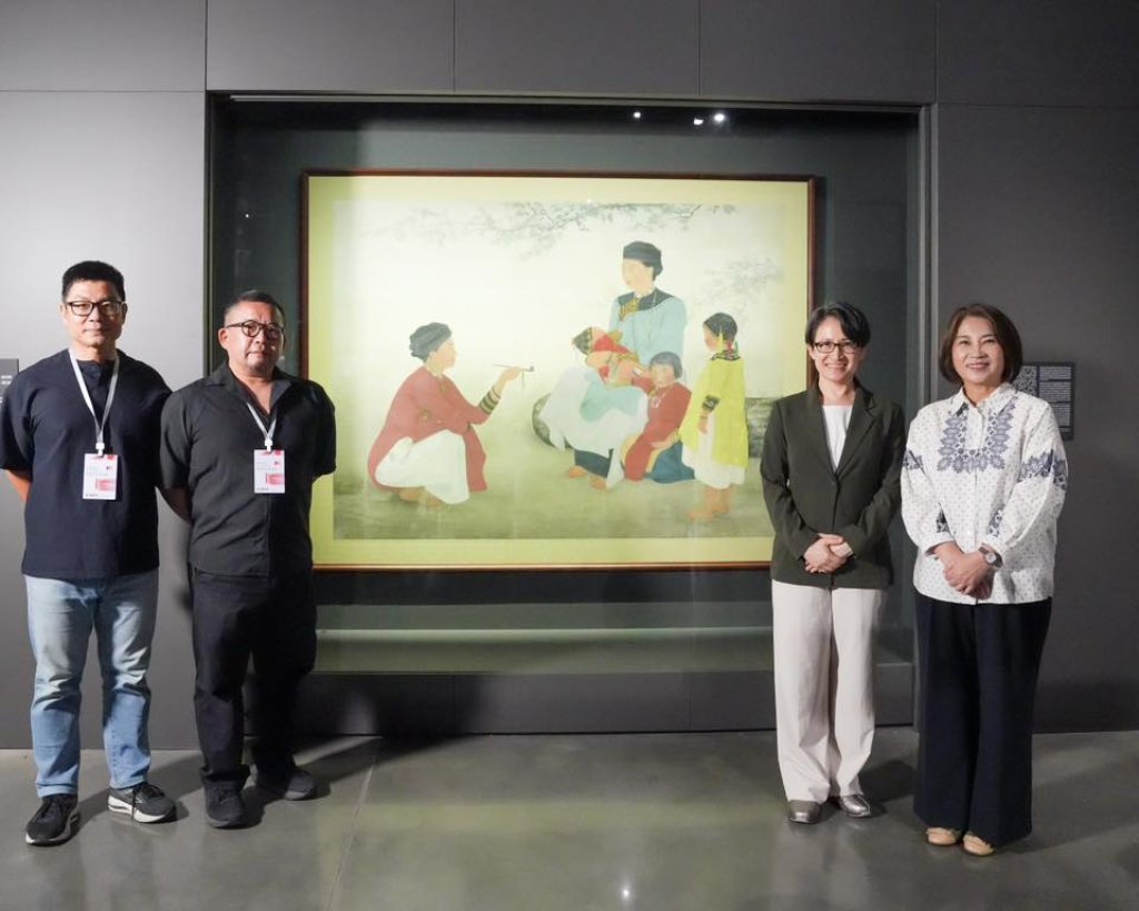 蕭美琴親赴屏美館挺《大湧崁岸》特展 崑大視傳系策展人黃志偉全程導覽