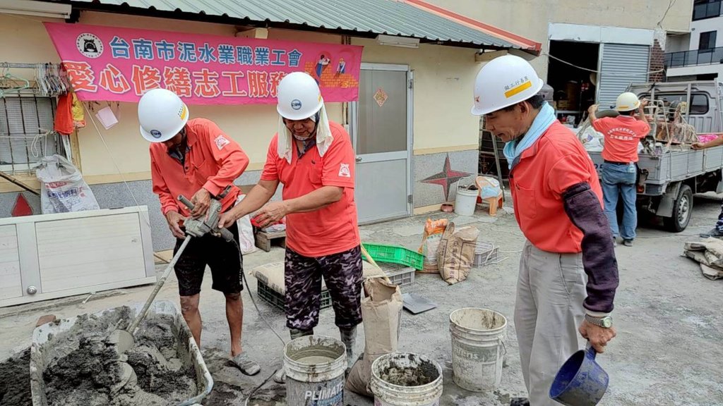 行善13年省下8,600萬！南市「做工行善團」修繕325戶、義剪3萬人次，創造更多社會正義