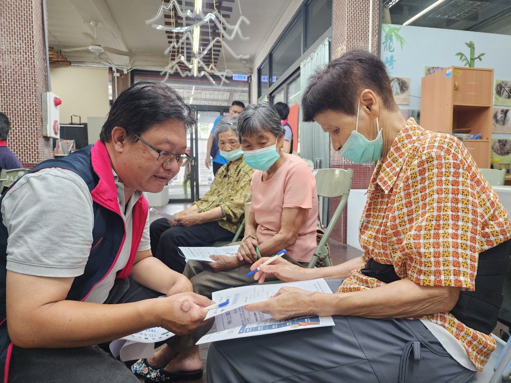 歸仁地政巡迴銀髮社區 推《長春攻略》守護財產安全