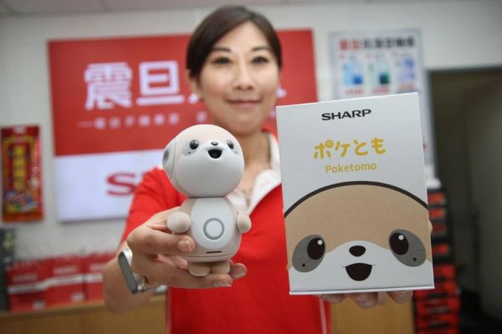 鴻海股東購物節開跑！夏普冷氣最低1元、手機4,990元起　AI智慧生活體驗同步登場