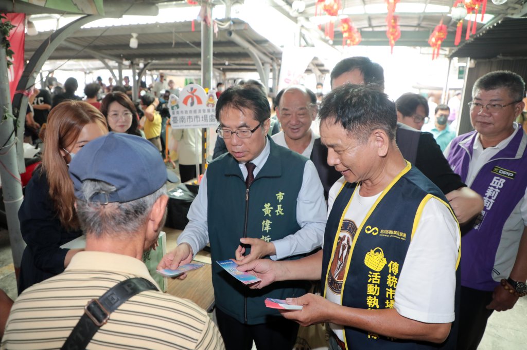 百年東菜市「星市集」掀熱潮！力挺綠色永續與市民朋友一同「踅市仔」