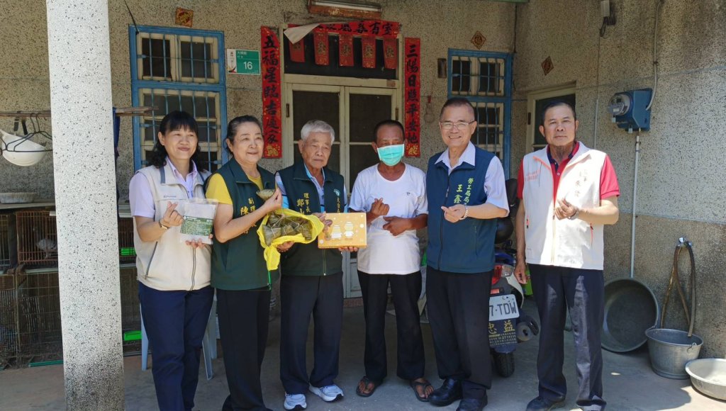 粽香送暖迎端午 南市勞工局關懷職災弱勢家庭 