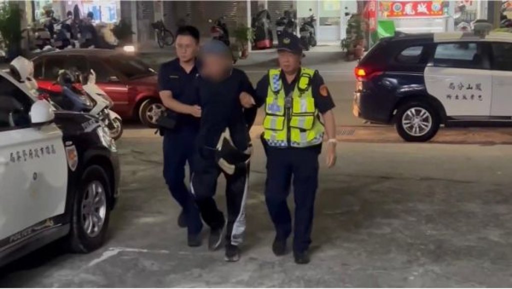 水果攤老闆娘收攤遇劫　鳳警火速到場逮捕攜帶兇器強盜犯