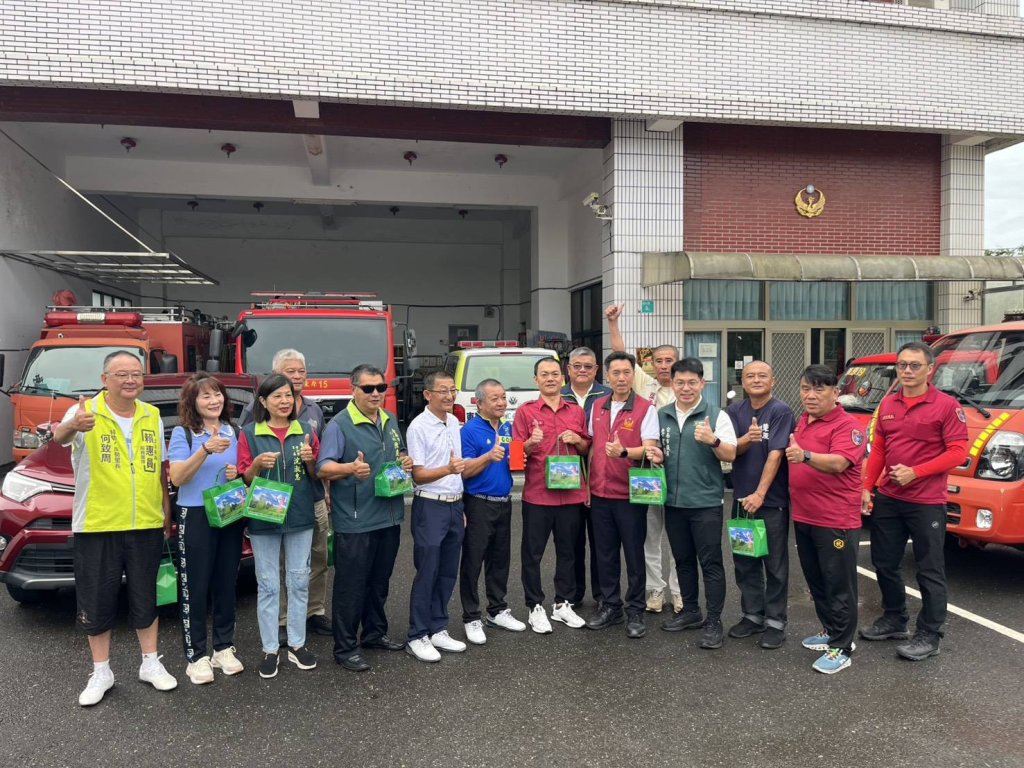 東原火警即時撲滅 李宗翰偕地方人士慰勞警察及消防人員