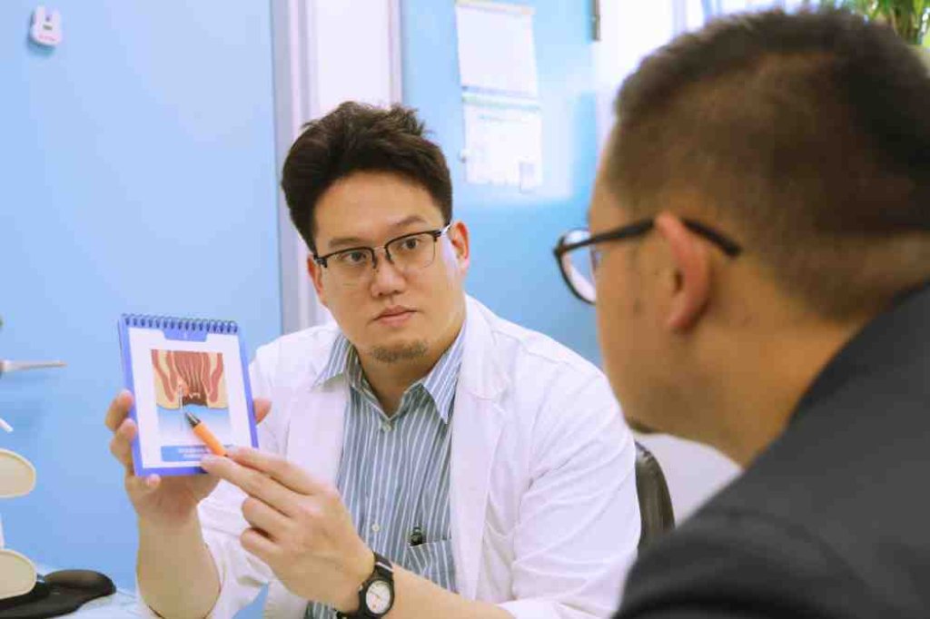 排便出血、肛門疼痛、腫塊脫出或異物感等症狀　醫提醒恐是痔瘡惡化警訊應及早就醫檢查避免延誤治療