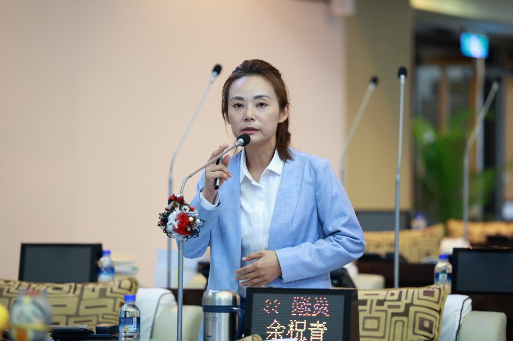 別讓AI淪為昂貴擺設！余柷青籲台南校園導入AI設備、強化校園安全防護網、天災預防儲能系統建置