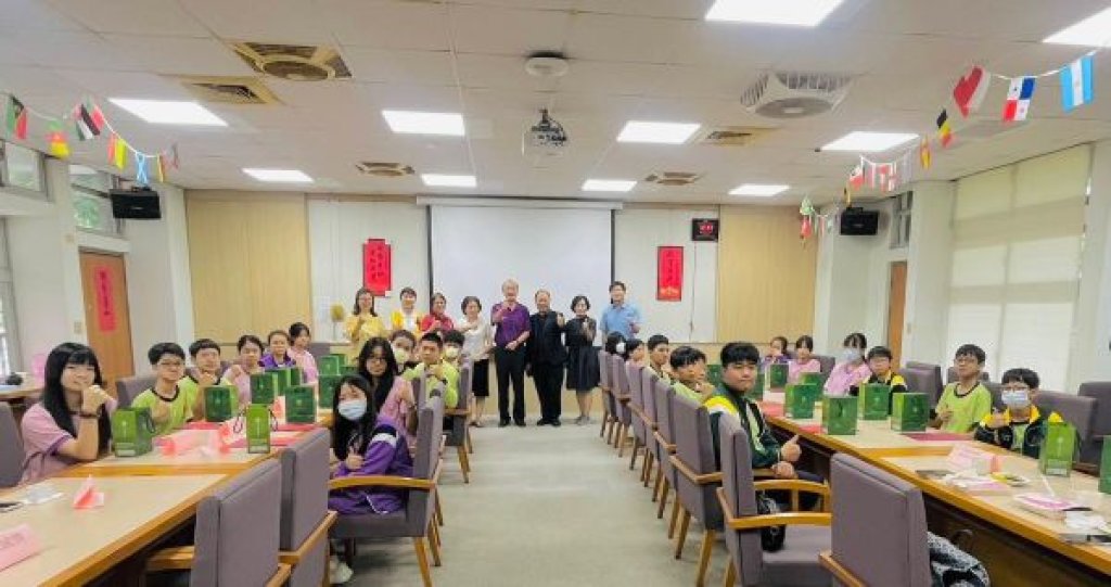 《三十而光｜目中有人計畫》普門中學頒獎分享 三好四給生活化　讓善文化在校園發芽