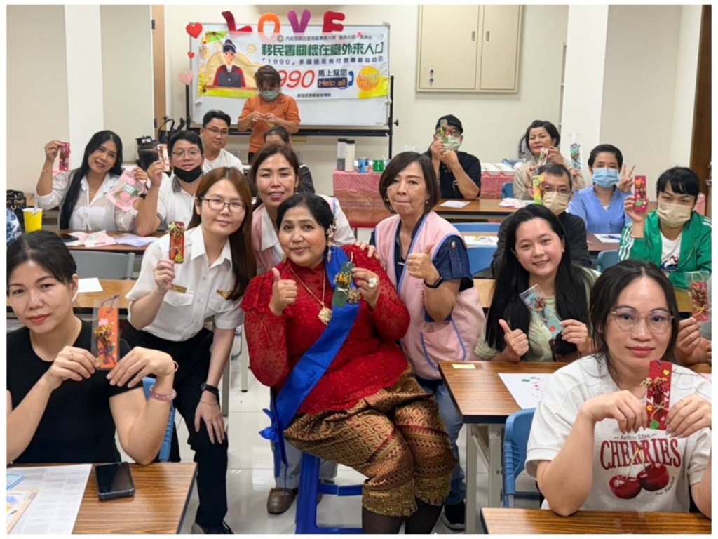 大象糞便變書籤，臺南移民署辦理泰國文化體驗活動傳遞環保理念