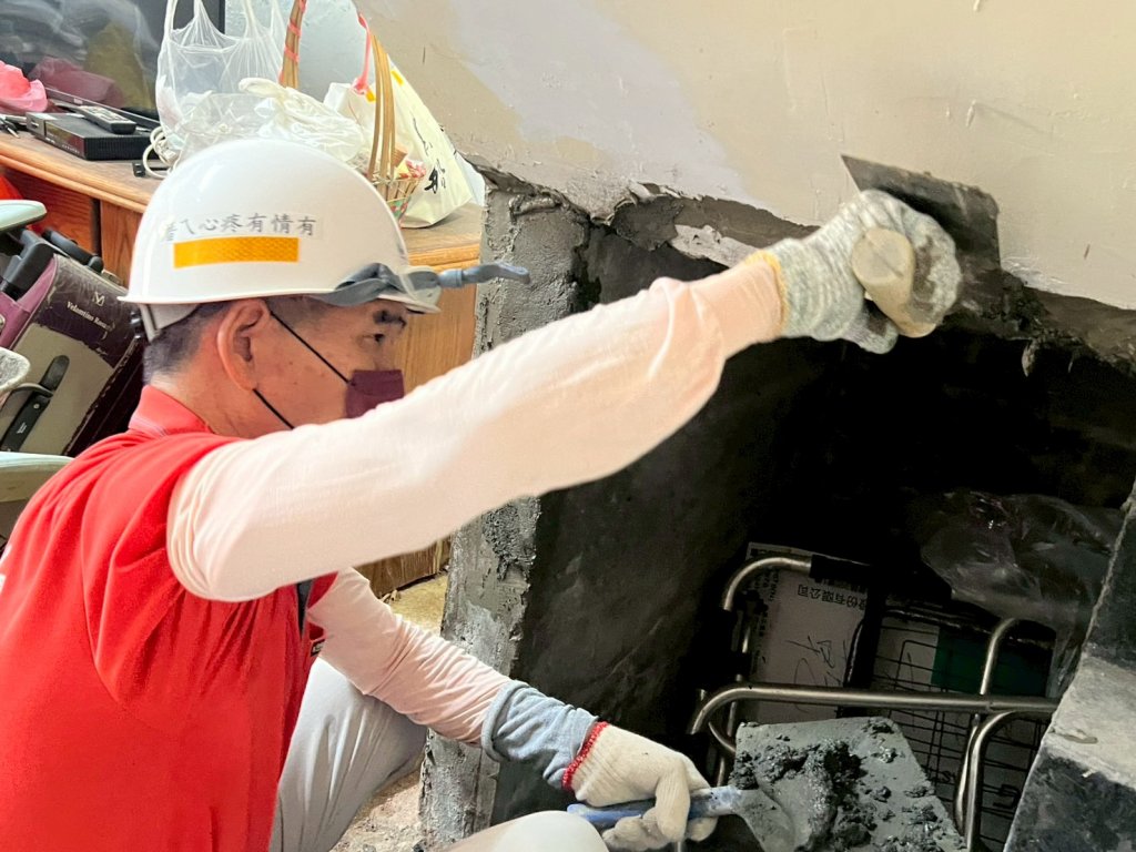 從漏水老屋到安心家園 台南市做工行善團用行動守護弱勢家庭