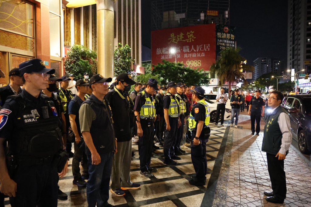 南市115年暑期青春專案啟動 黃偉哲率隊聯合稽查守護青少年安全