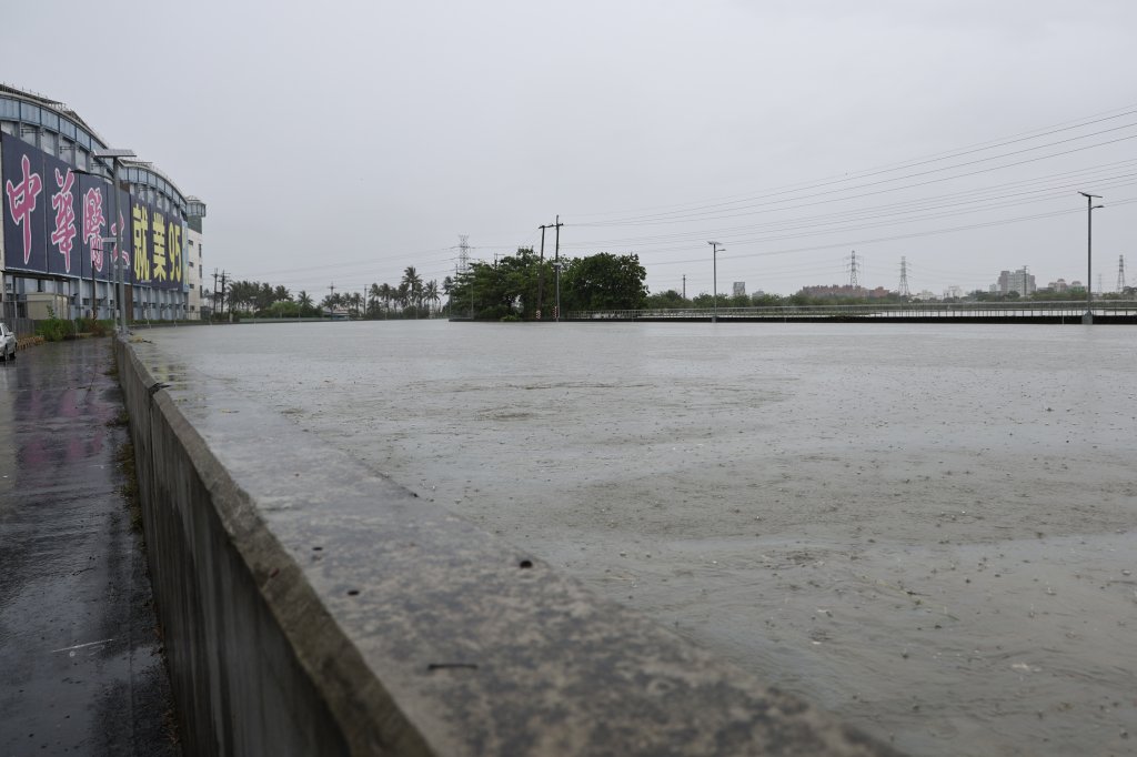 極端強降雨超標致三爺溪溢堤 臺南市府：淹水面積已減98%